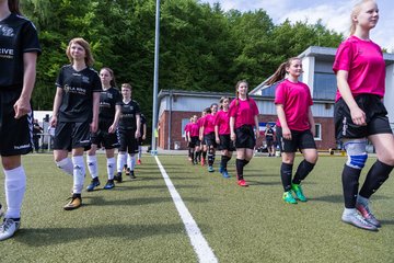 Bild 6 - B-Juniorinnen Pokalfinale SV Henstedt Ulzburg - SG Holstein Sued : 2:0